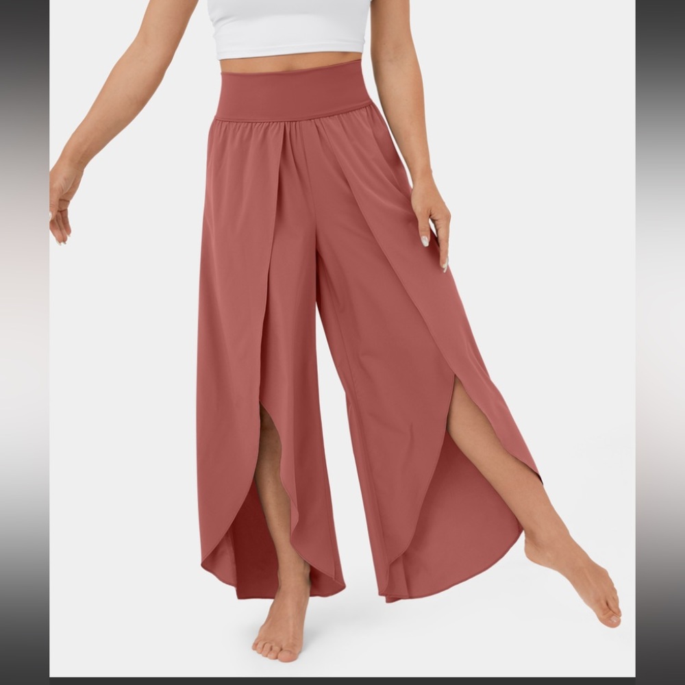 Halara Breezful Flowy Pants - BNWT